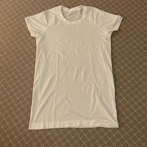 Lululemon swiftly tech top
